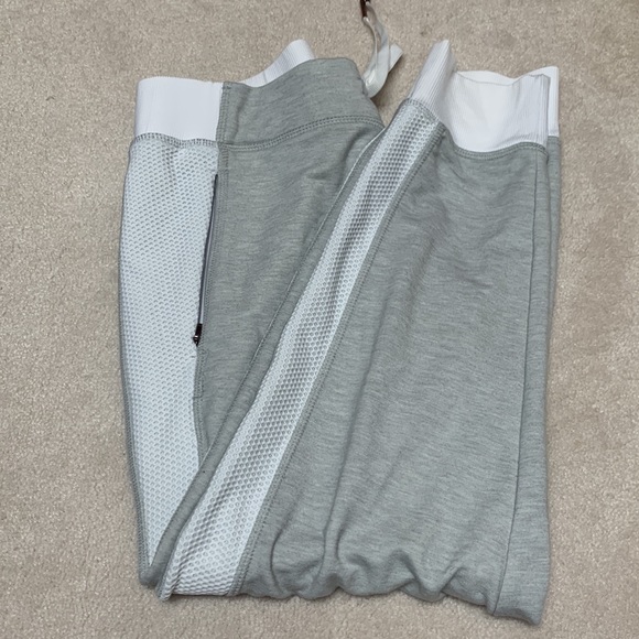 CALIA Joggers - Picture 2 of 4